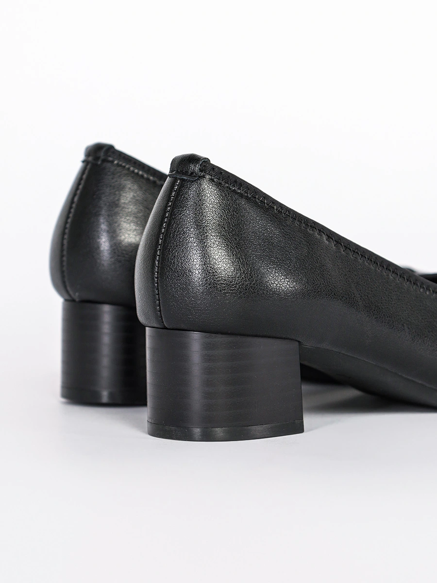Туфли черного цвета из натуральной кожи
